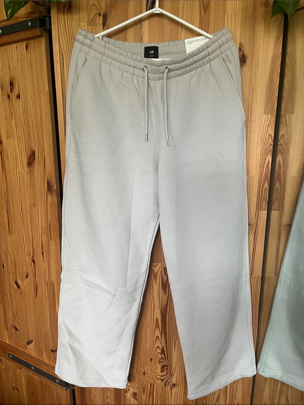 H&M Light Gray Men's Drawstring Sweatpants (size S)
